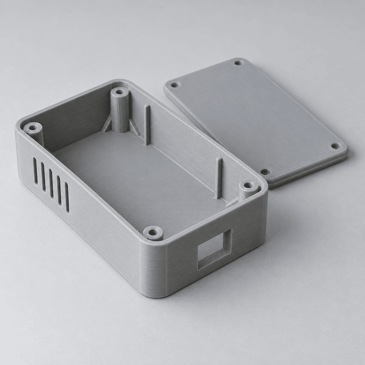 Prototypowa obudowa elektroniki wydrukowana z PLA