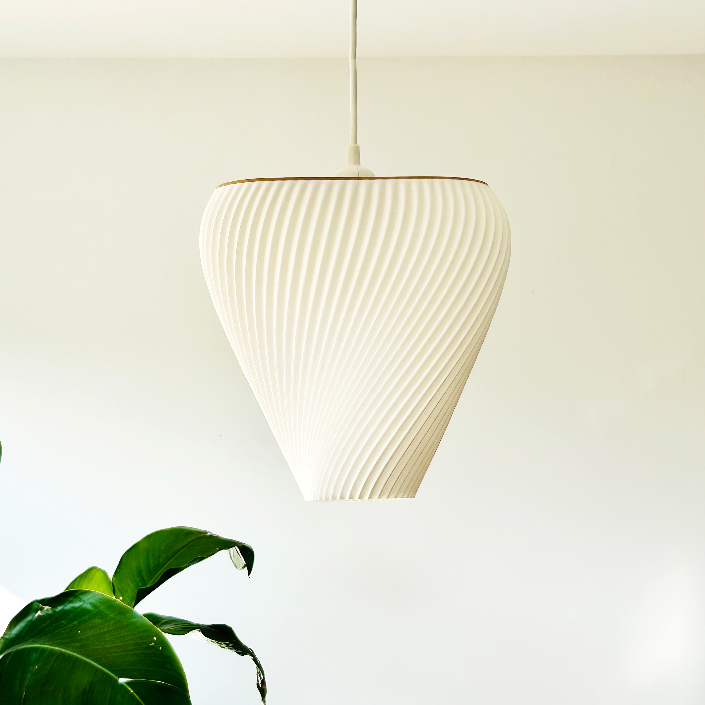 Lampa wisząca VEYA – kolekcja AERIA